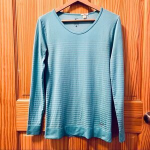 Nike Dri Fit light blue long sleeve moisture wicking long technical shirt top XS